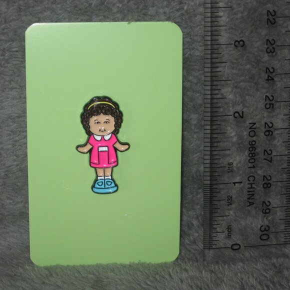Polly Pocket Brunette Doll Metal Enamel Pin 251035A2 - Picture 2 of 8